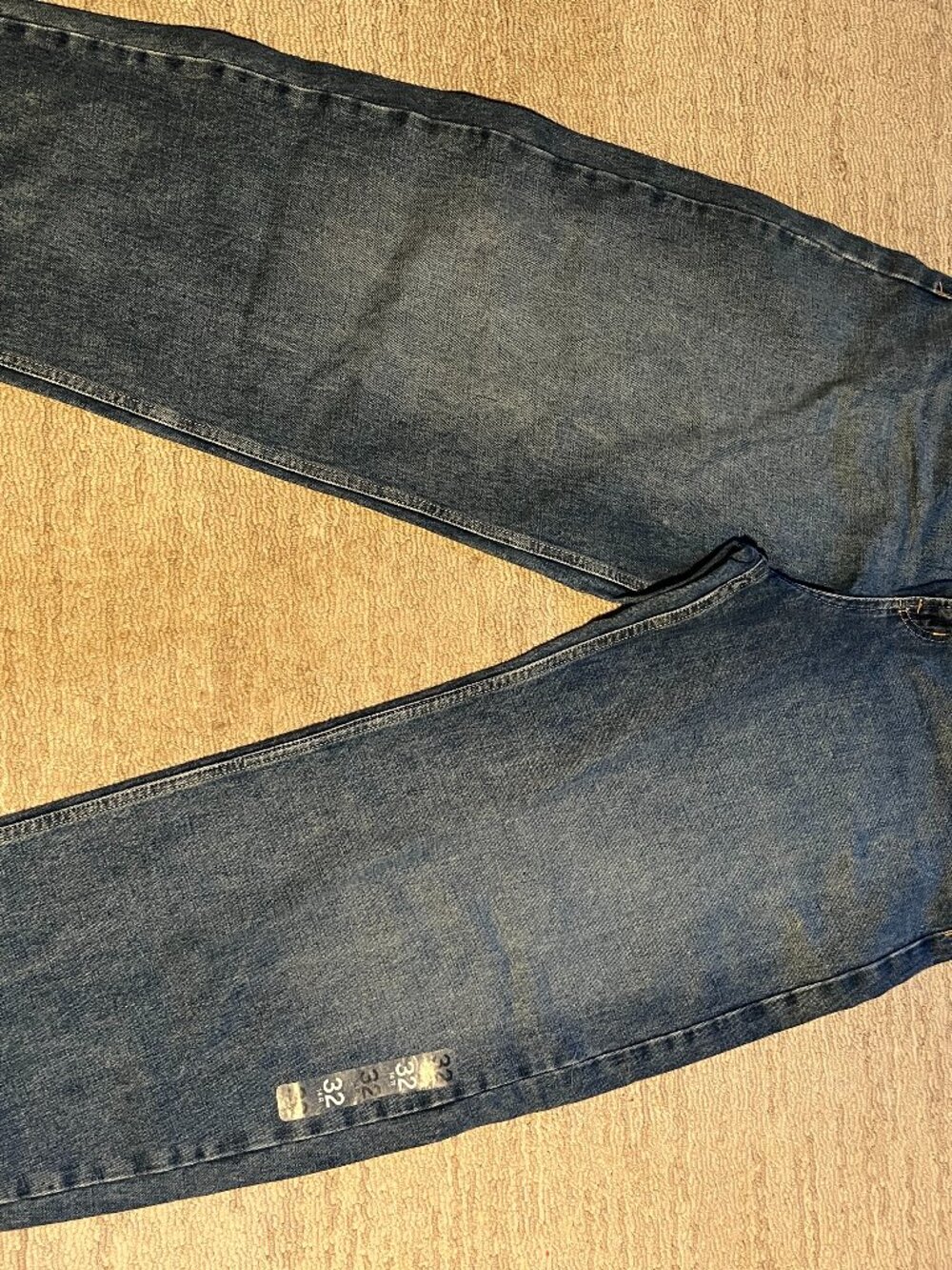 Women's barrel style jeans